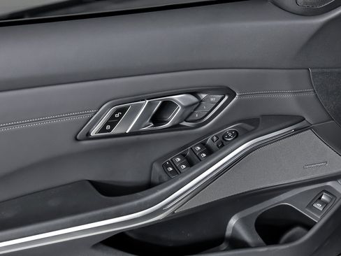 Used 2023 BMW M3 Competition AWD/4WD image 18