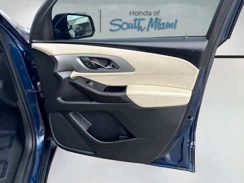 Used 2023 Chevrolet Traverse LS image 34