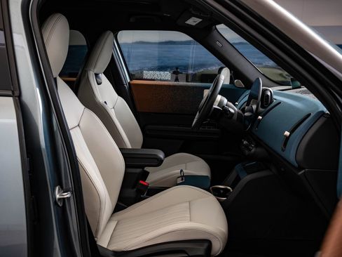 Certified 2025 MINI Cooper Countryman S w/ Comfort Package Max image 25