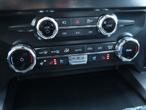 New 2026 Ford F250 Lariat AWD/4WD image 8