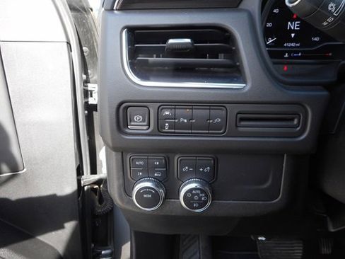 Used 2022 GMC Yukon SLE image 12