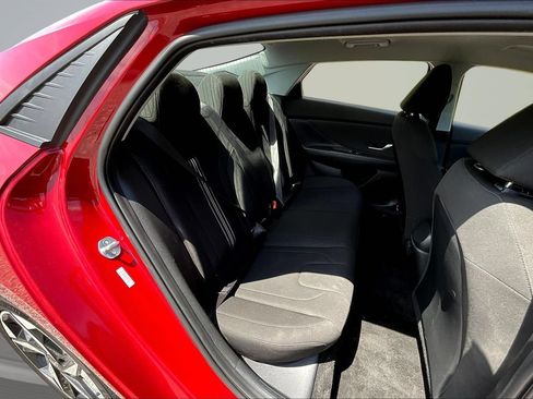 Used 2023 Hyundai Elantra SEL w/ Convenience Package FWD image 20