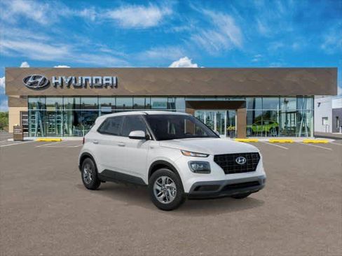 New 2025 Hyundai Venue SE image 1