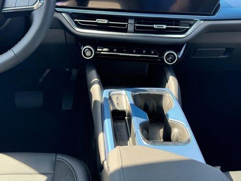 New 2026 Chevrolet Equinox EV LT image 9