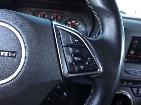 Used 2020 Chevrolet Camaro LT image 16