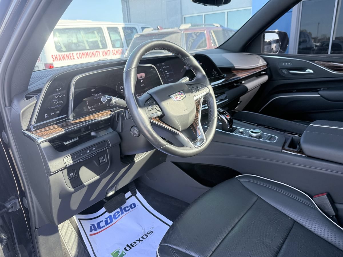 Used 2023 Cadillac Escalade ESV Premium Luxury AWD/4WD image 9