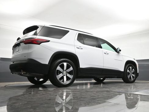 Certified 2023 Chevrolet Traverse LT w/ LT Premium Package AWD/4WD image 28