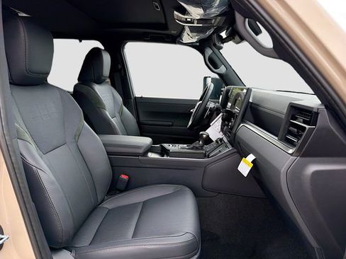 New 2026 Lexus GX 550 AWD/4WD image 15