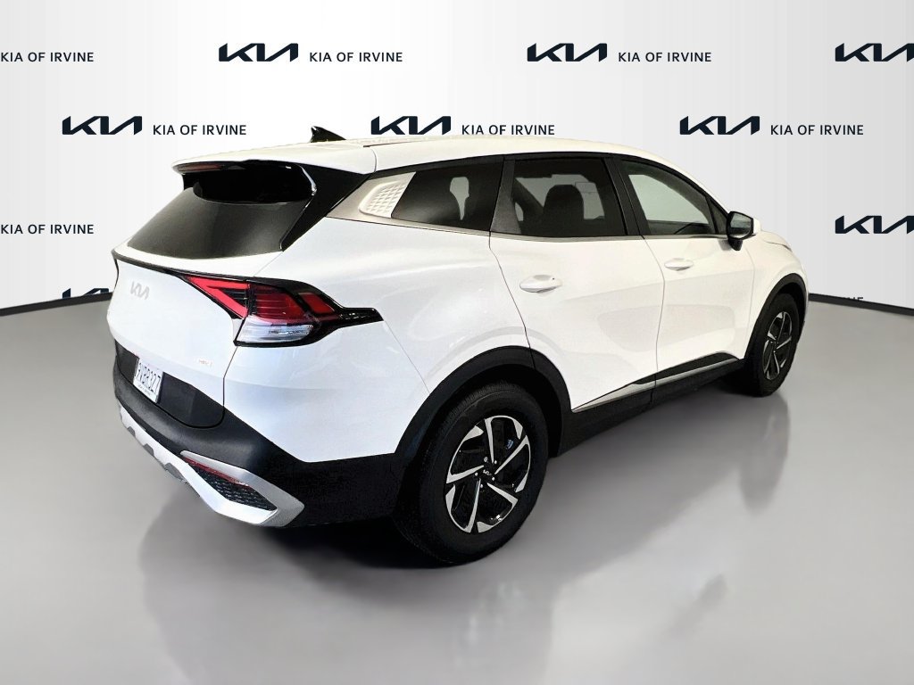 Used 2025 Kia Sportage LX FWD image 9