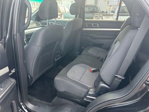 Used 2016 Ford Explorer XLT AWD/4WD image 13