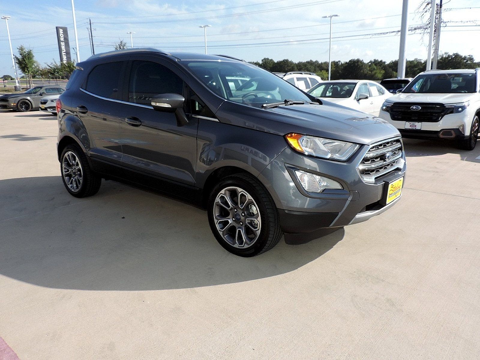 Used 2021 Ford EcoSport Titanium FWD image 3
