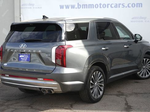 Used 2024 Hyundai Palisade Calligraphy image 3