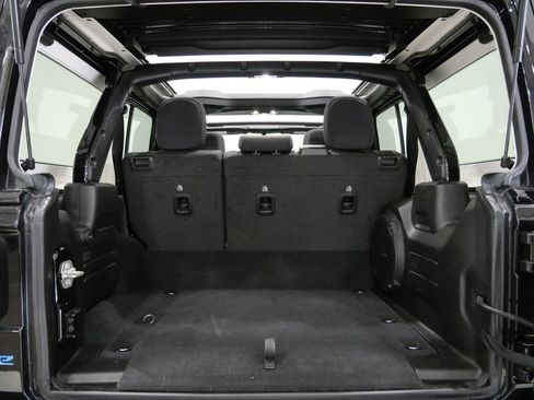 Used 2023 Jeep Wrangler Unlimited w/ Sun & Screen Package AWD/4WD image 27