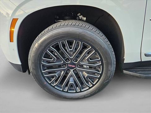New 2026 GMC Yukon XL Elevation AWD/4WD image 10