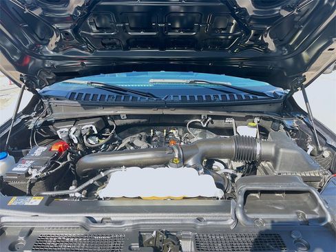 Used 2024 Ford Expedition Max XLT image 31