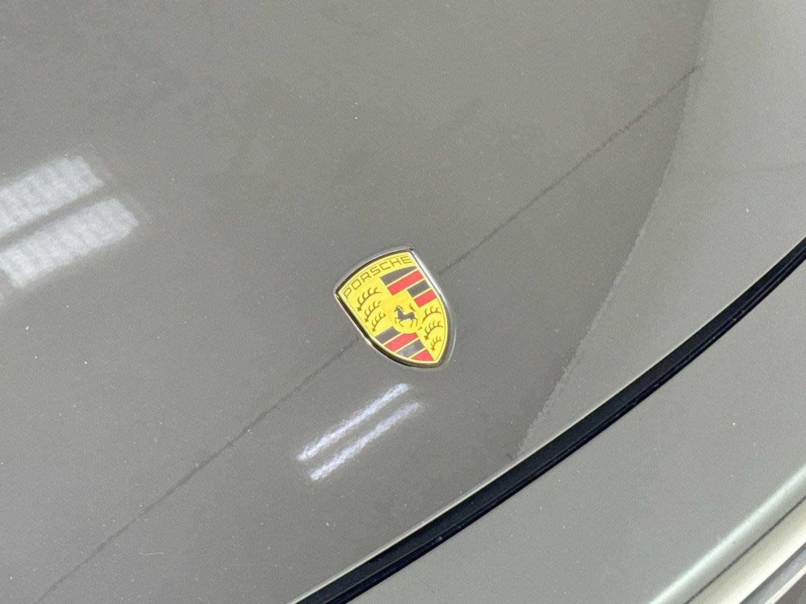 Used 2022 Porsche 911 Carrera w/ Premium Package RWD image 32