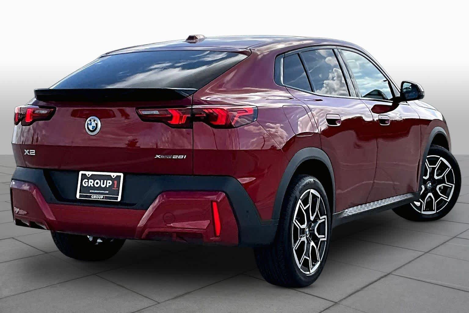 Used 2026 BMW X2 xDrive28i AWD/4WD image 12