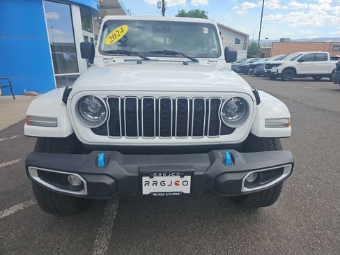 Used 2024 Jeep Wrangler Unlimited Sahara AWD/4WD image 3