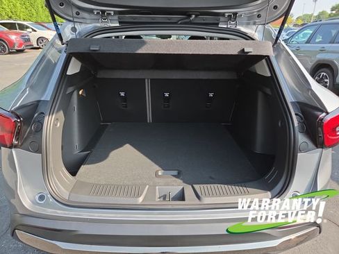 New 2026 Chevrolet Trax ACTIV w/ Sunroof Package FWD image 18