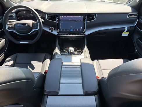 New 2026 Jeep Grand Wagoneer Limited AWD/4WD image 33