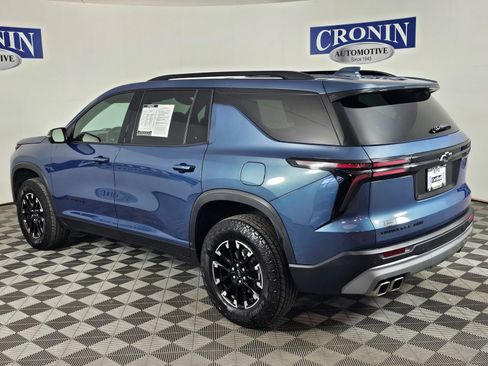 Used 2025 Chevrolet Traverse Z71 w/ Driver Confidence Package AWD/4WD image 3
