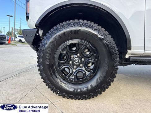 Used 2024 Ford Bronco Wildtrak AWD/4WD image 7