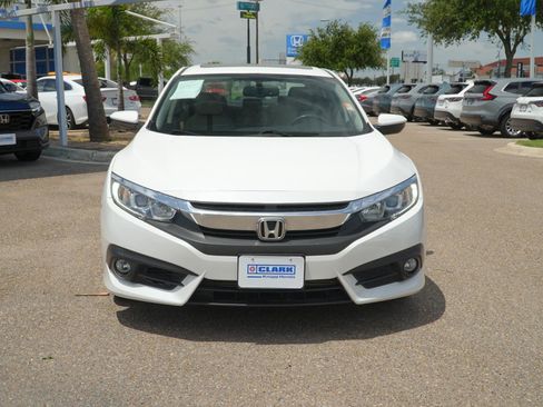 Used 2018 Honda Civic EX-L image 2