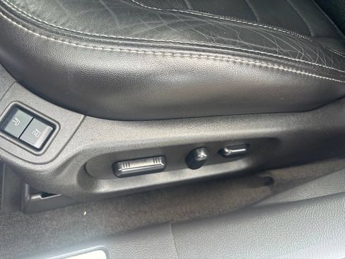 Used 2015 Ford Taurus Limited FWD image 24