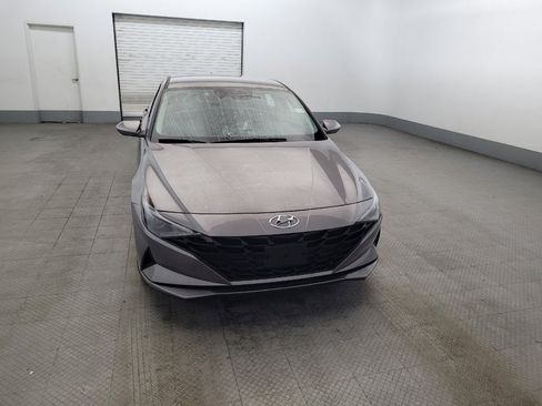 Used 2023 Hyundai Elantra SEL FWD image 14