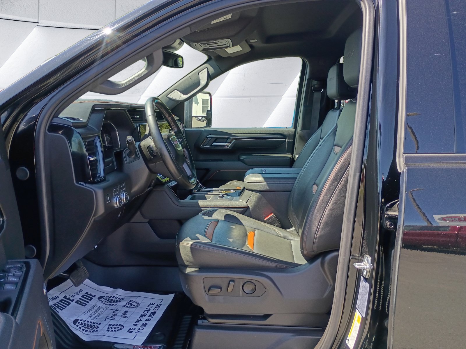 Used 2025 GMC Sierra 2500 AT4 AWD/4WD image 12