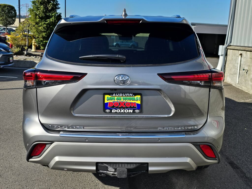 New 2026 Toyota Highlander Platinum AWD/4WD image 6