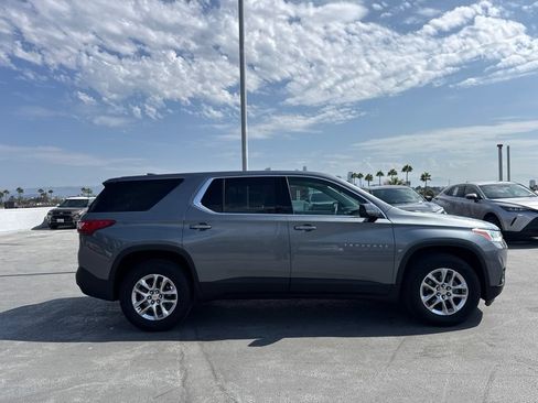 Used 2021 Chevrolet Traverse LS FWD image 4