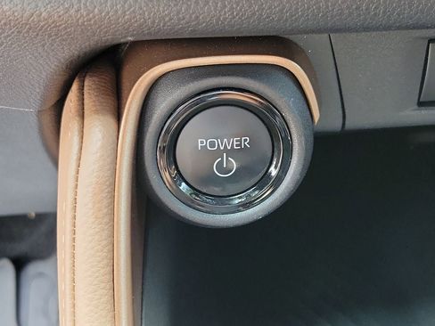 Used 2025 Toyota Grand Highlander AWD Hybrid image 32