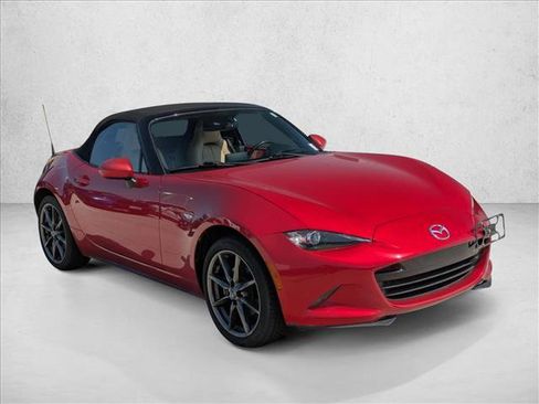Used 2016 MAZDA MX-5 Miata Grand Touring RWD image 3