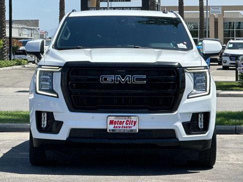 Used 2022 GMC Yukon SLE w/ Gmc Pro Safety Plus Package RWD image 9
