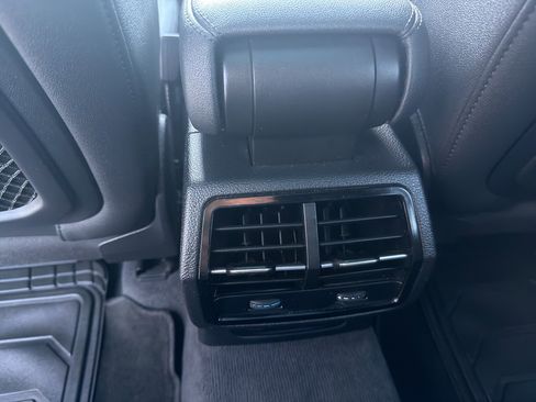 Used 2021 Audi Q3 2.0T Premium image 11