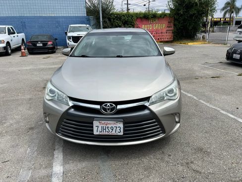 Used 2015 Toyota Camry LE FWD image 2