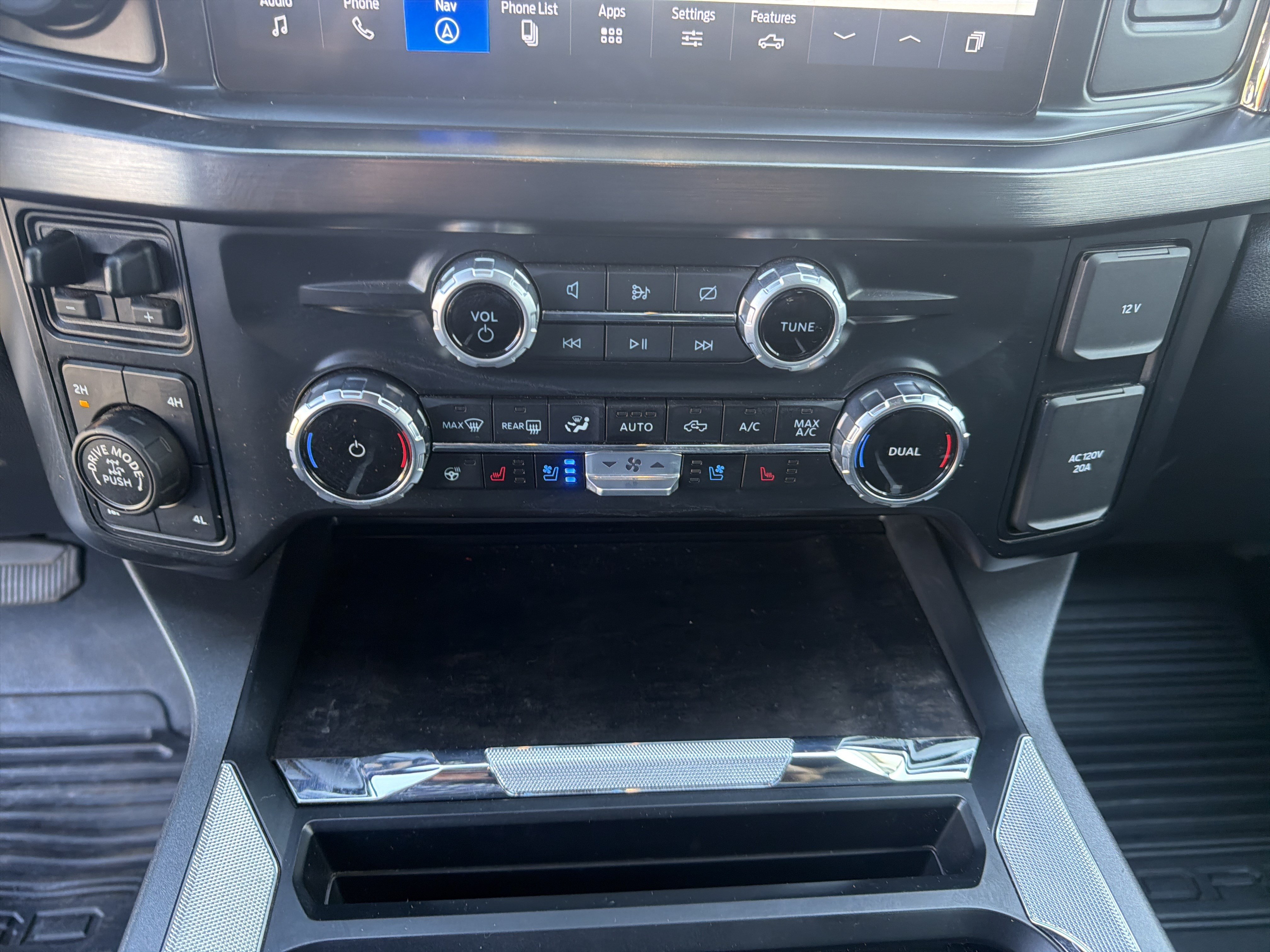 Used 2023 Ford F350 Lariat w/ Lariat Ultimate Package AWD/4WD image 45
