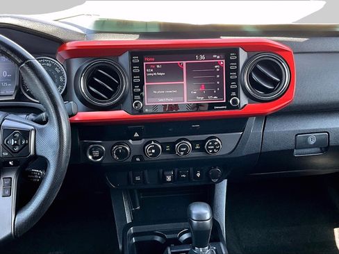 Used 2020 Toyota Tacoma TRD Off-Road AWD/4WD image 6