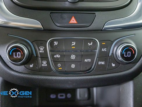 Used 2021 Chevrolet Equinox Premier AWD/4WD image 21