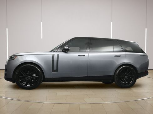 Used 2024 Land Rover Range Rover Long Wheelbase SE AWD/4WD image 29