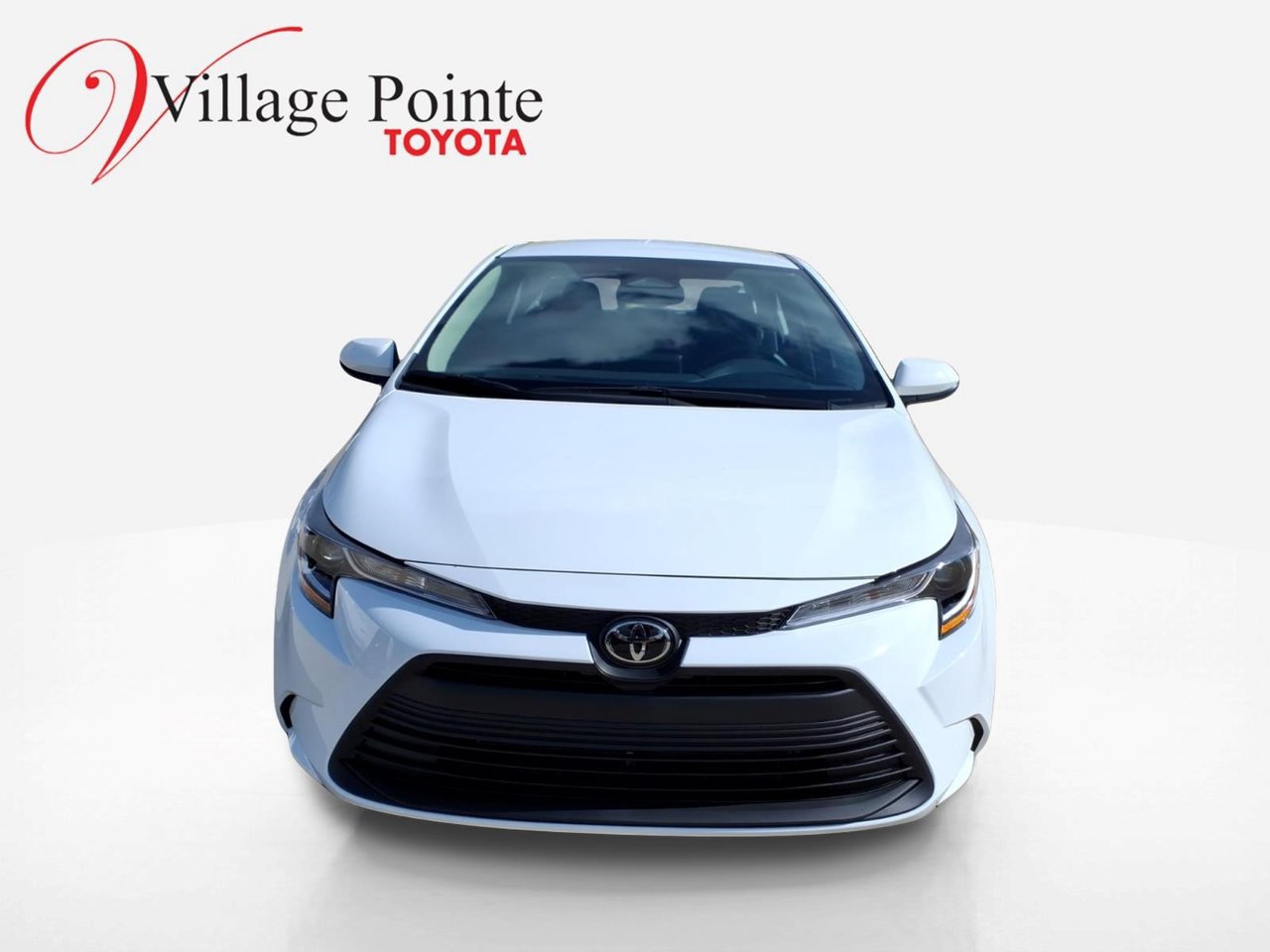 Used 2027 Toyota Corolla LE FWD image 2
