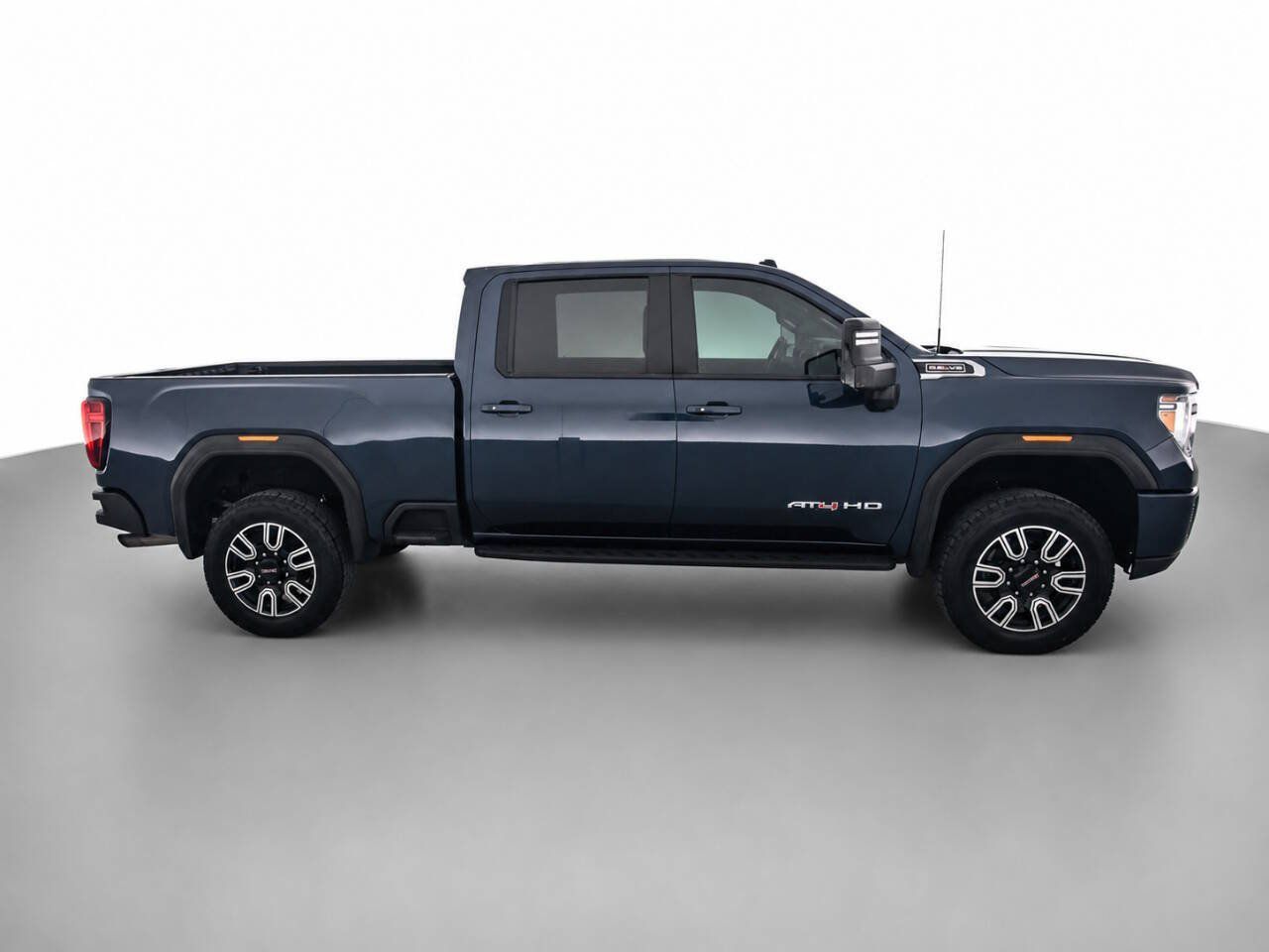 Used 2022 GMC Sierra 3500 AT4 w/ Snow Plow Prep/Camper Package AWD/4WD image 4