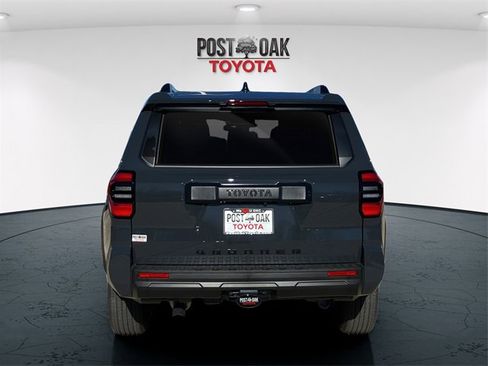 New 2026 Toyota 4Runner SR5 image 6