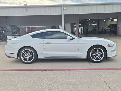 Used 2019 Ford Mustang Coupe w/ Ecoboost Performance Package RWD image 7