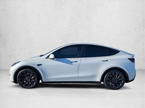 Used 2022 Tesla Model Y Performance image 9
