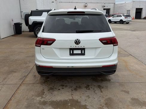 Certified 2023 Volkswagen Tiguan SE w/ Panoramic Sunroof Package FWD image 5