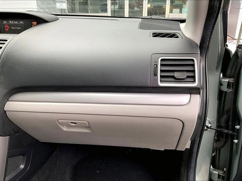 Used 2017 Subaru Forester 2.5i w/ Alloy Wheel Package image 19