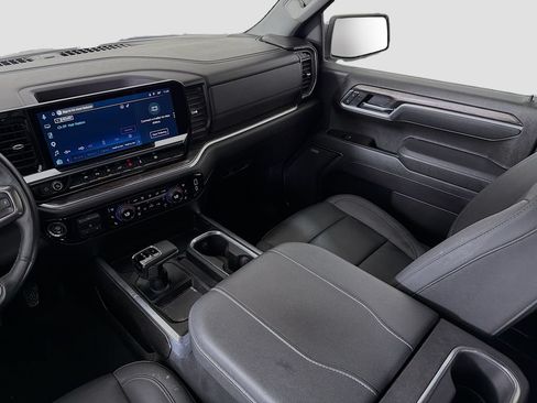Used 2025 Chevrolet Silverado 1500 LTZ AWD/4WD image 28