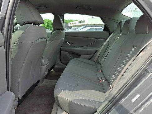 Used 2024 Hyundai Elantra SEL FWD image 19